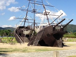 「【2025】関西の入園無料＆格安遊園地5選｜子連れに人気の絶景アトラクションも！」の写真