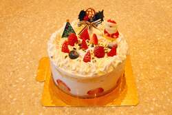 「神戸で3歳から参加できるキッズパティシエイベント　Xmasケーキ作りを体験しよう！」の写真