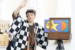 視覚：紙芝居でタイムスリップ