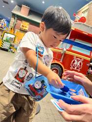 「トーマスタウンとトーマスステーションでクリスマス気分を満喫！　特典満載冬イベント」の写真