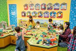 「トーマスタウンとトーマスステーションでクリスマス気分を満喫！　特典満載冬イベント」の写真