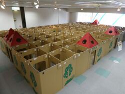 ダンボール迷路