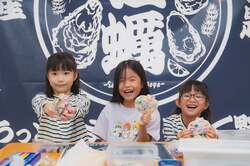 「愛知・知多半島のグランピング＆BBQ複合施設に日本最大級の「体験型牡蠣小屋」OPEN！」の写真