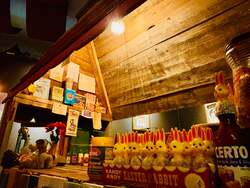 「沖縄で21年続く「アリカワコウヘイ展」11月25日まで開催、高校生以下入場無料」の写真