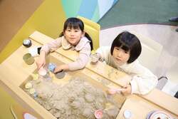 「横浜市戸塚区に親子の新スポット誕生！地球をテーマにした室内遊び場がオープン」の写真