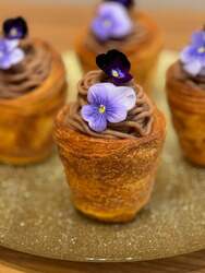 ＜ブーランジェリー・フリアンド＞×＜セイイチロウニシゾノ＞ 販売：11月29日（土）・30日（日）  クロワッサンモンブラン  1個　690円