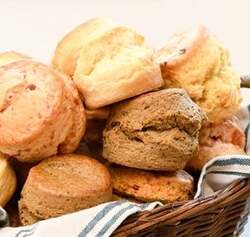 神奈川＜ティー・イソブチカンパニー＞ スコーン各種  （プレーン・アールグレイ・いちご・バナナココア）  1袋（2個入）601円