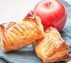 大阪＜ブーランジェリーショー＞ 幸せのアップルパイ  1個　391円