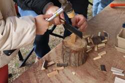 「東京都心で焚火体験ができる！　有明の国営公園で「焚火クラブ2026」開催」の写真