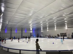「【2025-2026】関東のアイススケート場おすすめ16選　冬季期間限定から通年までを厳選」の写真