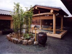 「【大阪】肌寒い週末にも！早朝オープンの朝風呂に入れる日帰りスーパー銭湯・温泉10選」の写真