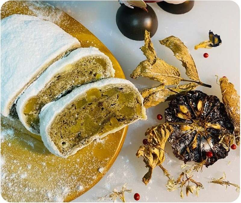 「Pain KARATO Boulangerie Cafē」りんごとくるみのシュトーレン〜フランス産紅茶ダマンフレール使用〜（1個）1,836円