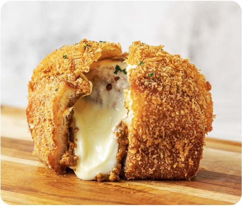 「本郷ベーカリー」カレーパンの王様（1個）480円