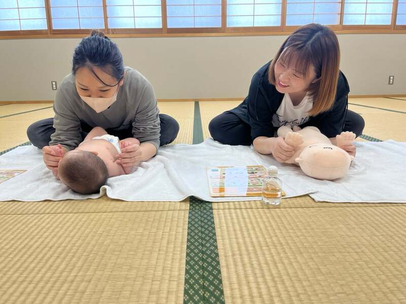 ベビーマッサージ