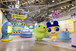 「原宿に「たまごっち」公式ショップ誕生！　詰め放題やグリーティングも」の写真