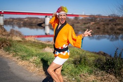 イベントMC&グルメリポーターには、お笑い芸人で元2700のツネ