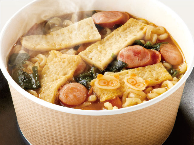 マイルドタイプのノグリラーメンにウインナーや韓国おでんをトッピングした「漢江(ハンガン) ノグリラーメンマイルド」