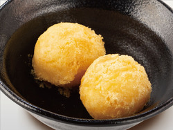 「明洞(ミョンドン) チーズボール」