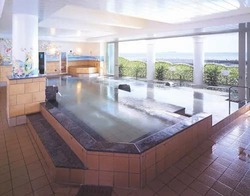 「【静岡】肌寒い週末にも！早朝オープンの朝風呂に入れる日帰りスーパー銭湯・温泉8選」の写真