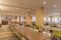 「群馬県沼田市たんばらスキーパークがプレオープン　レストランがリニューアル」の写真