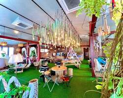 「名古屋・緑区で屋内BBQ！　家族やグループ利用も安心の全天候型グランピング施設」の写真