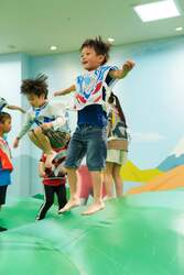 「ウルトラアスレチック横浜が開業10周年！　4体のヒーローが登場する特別ステージ開催」の写真