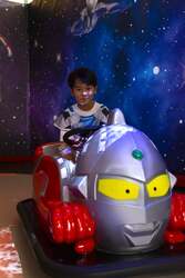 「ウルトラアスレチック横浜が開業10周年！　4体のヒーローが登場する特別ステージ開催」の写真