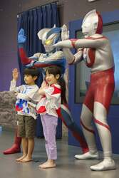 「ウルトラアスレチック横浜が開業10周年！　4体のヒーローが登場する特別ステージ開催」の写真