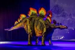 「全国19都市を巡回！超リアルな恐竜に会える『恐竜ラボ！ギガ・ミッション』開催」の写真