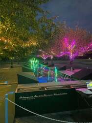 「品川シーズンテラスで10周年記念イルミネーション開催　音楽連動の光の演出へ進化」の写真