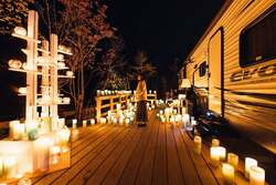 トレーラーハウスを始め５つの宿泊施設から選択可能