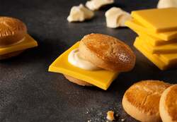 「羽田空港に「キャプテンスイーツバーガー」が期間限定OPEN！　カービィコラボも」の写真