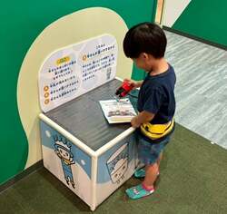 「幕張新都心で親子で楽しむ食育体験イベント「MILK PARK」開催　牛乳屋さんごっこなど」の写真