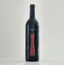 「神戸ポートタワーでクリスマスマーケット開催　温かいフードや限定グッズも登場」の写真