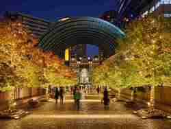 「【2025-2026】東京の人気＆大規模イルミネーション14選！　親子におすすめの光の絶景」の写真