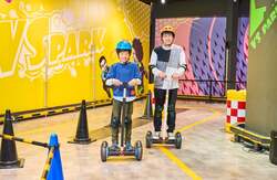 「年末年始は家族で全力アソビ！　山口県のボートレース下関で「VS PARK」開催！」の写真