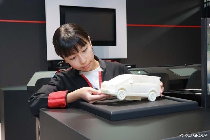 「カーデザインスタジオ」パビリオン体験の様子