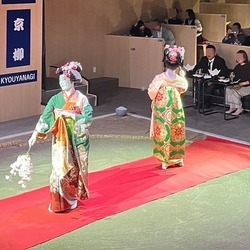 「京都新京極に相撲体験レストラン「京都相撲部屋」が新オープン！」の写真