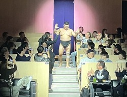 「京都新京極に相撲体験レストラン「京都相撲部屋」が新オープン！」の写真