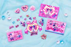 「東京ディズニーランドでミニーマウスの世界を満喫！　夜の特別演出も登場」の写真