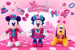 「東京ディズニーランドでミニーマウスの世界を満喫！　夜の特別演出も登場」の写真