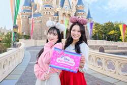 「東京ディズニーランドでミニーマウスの世界を満喫！　夜の特別演出も登場」の写真