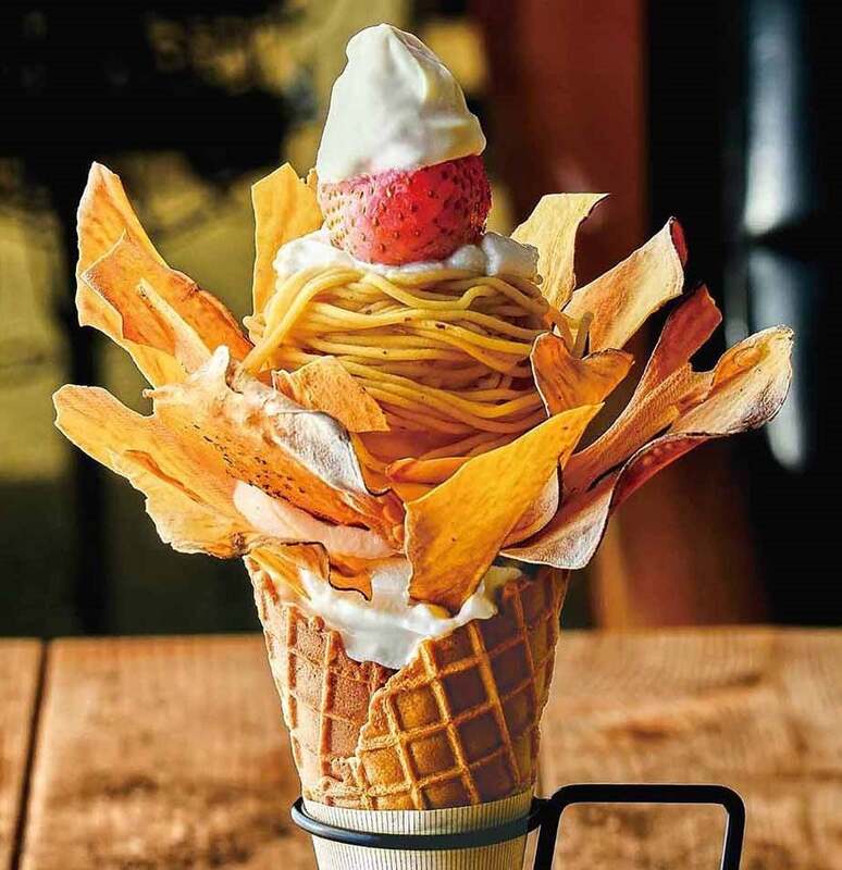 ［山形］やきいも処ＤｏＣｏ？弐番館／芋ベリーモンスターソフト（１個）１，３５０円　実演　そごう横浜店４０周年特別販売