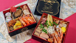 「兵庫県淡路市でハローキティの新春おせち予約開始！　親子で豪華料理を楽しもう」の写真