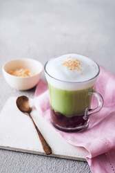 辻利一本店・あずきと抹茶のツートンラテ