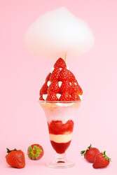 ●ふるーつなのに  贅沢いちごの食べ比べマウンテンパフェ