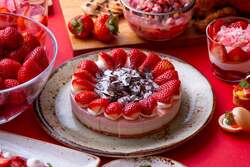 ストロベリーとマスカルポーネ クリームケーキ