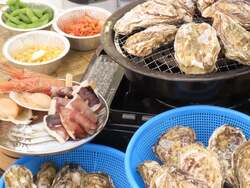 「親子で楽しめる牡蠣小屋「かき太鼓」が水戸に新オープン！　冬季限定で駅直結の好立地」の写真