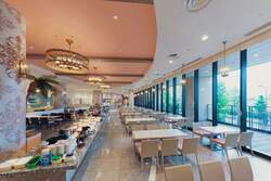 「親子で楽しむいちごブッフェ！大阪USJ近くで開催　　あまおうなど3品種の食べ比べも！」の写真