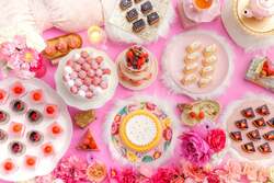 「ホテルニューオータニ大阪でいちごビュッフェ開催！　親子で贅沢スイーツ食べ放題」の写真